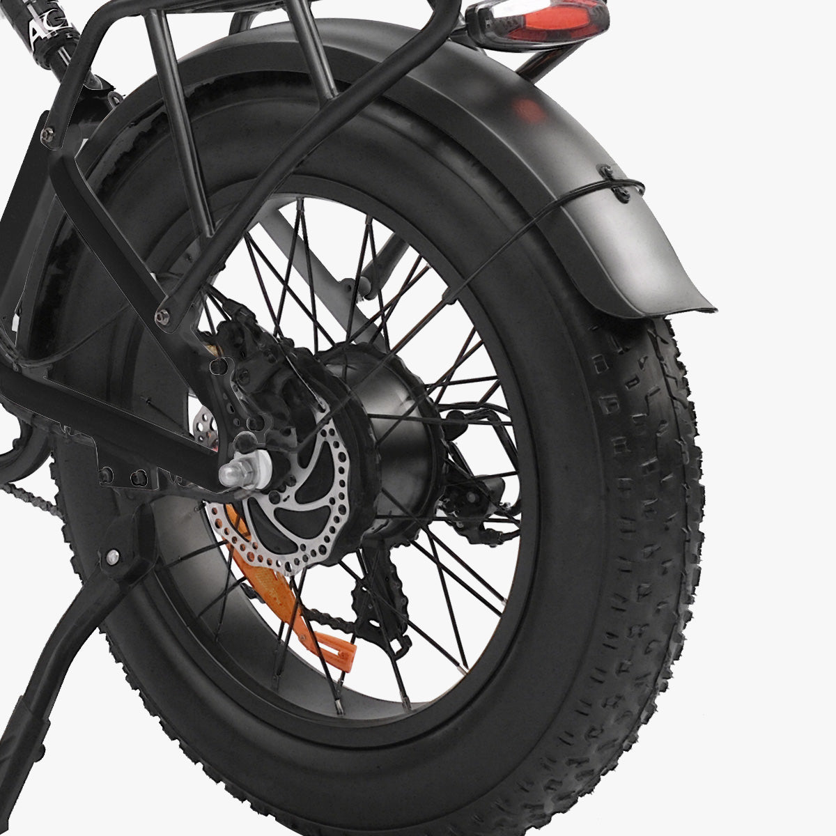Pinecone E-bike wheel with tire 